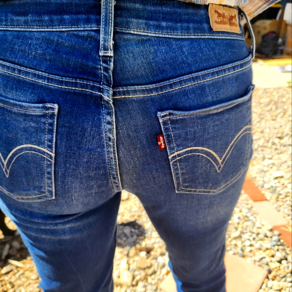 New womens Levis stretch slim fit